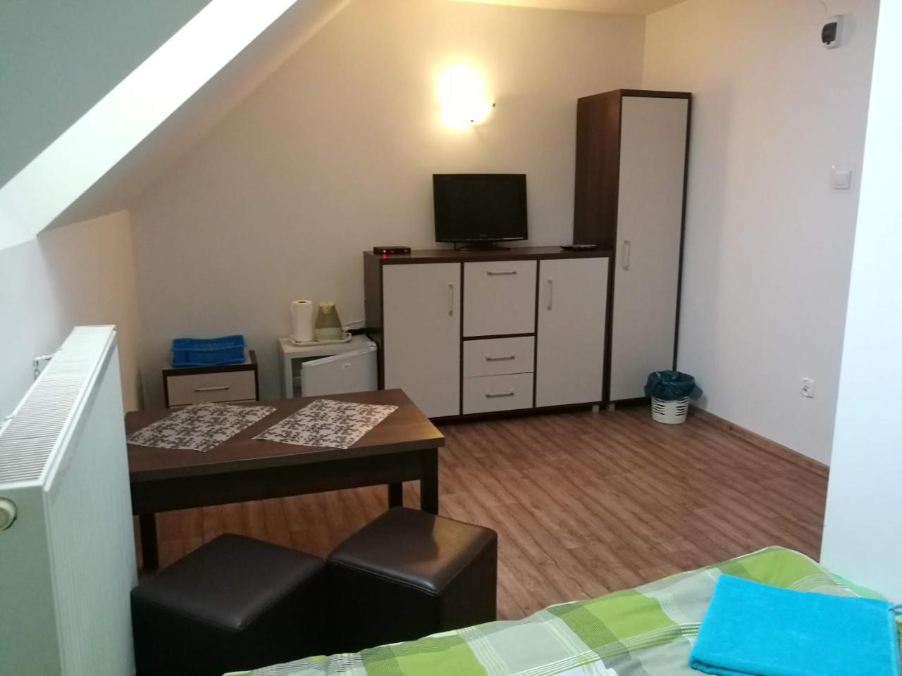 Dom Wczasowy Pieciu Pomostow I Domki Letniskowe Czaplinek Esterno foto